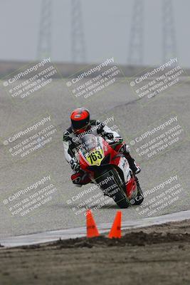 media/Nov-29-2025-TrackDaz (Sat) [[10ae2d9bce]]/A Group/Session 3 (Outside Grapevine)/